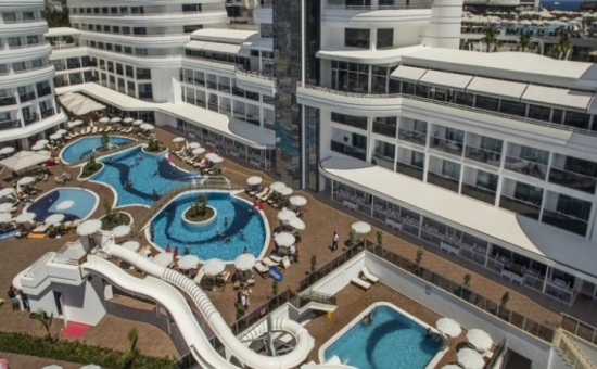 LAGUNA BEACH ALYA RESORT