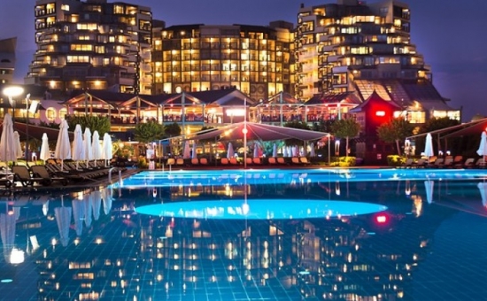 LİMAK LARA DE LUXE HOTEL 